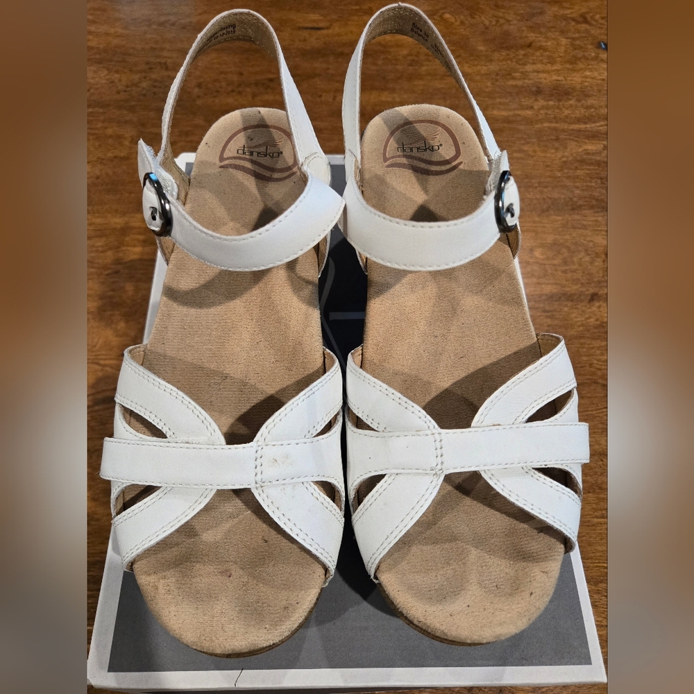EUC Dansko Season Full Grain Sandals - White, Size 38
